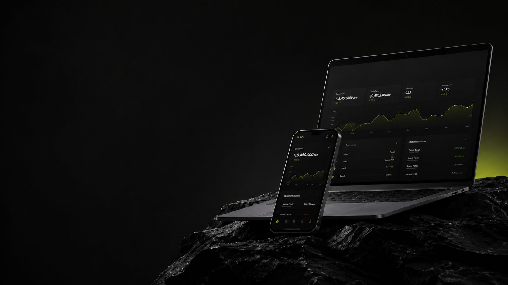 Korbor на ноутбуке и смартфоне: панель управления с выручкой, заказами и графиком в тёмной студийной сцене